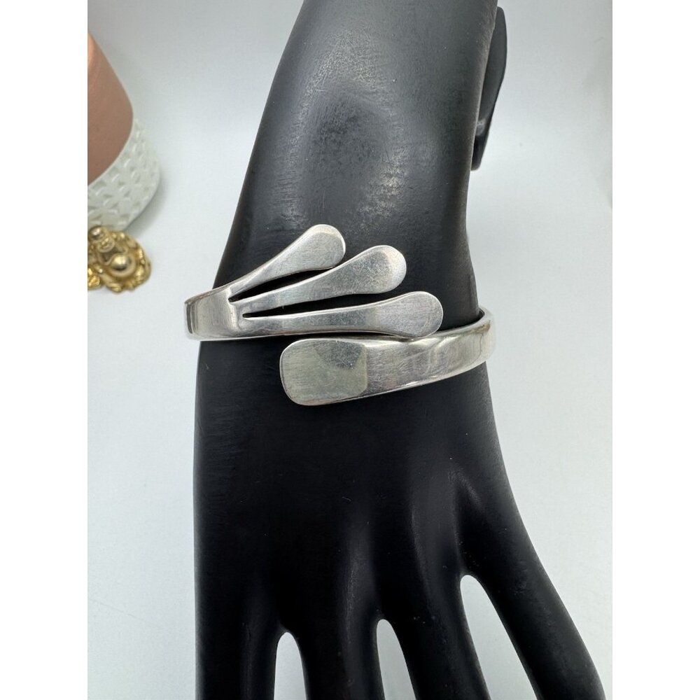 Vintage Bracelet Taxco Mexico Sterling Cuff Modernist Hinged Wide Streaks IN-02